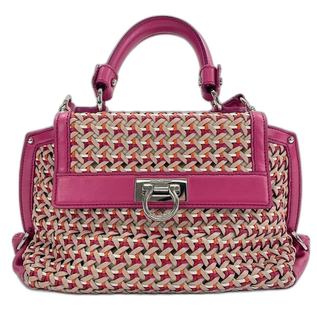 Salvatore Ferragamo Sofia Gancini Shoulder Bag Pink: --- Catalog ---Category: SizeHandle Drop: 10.00cm / 3.94''Size (HxWxD): 20cm x 23cm x 13cm / 7.87'' x 9.05'' x 5.11''Strap Length: 103cm - 115cm / 40.55'' - 45.27''Category: DesignType: Shoulder bagCo