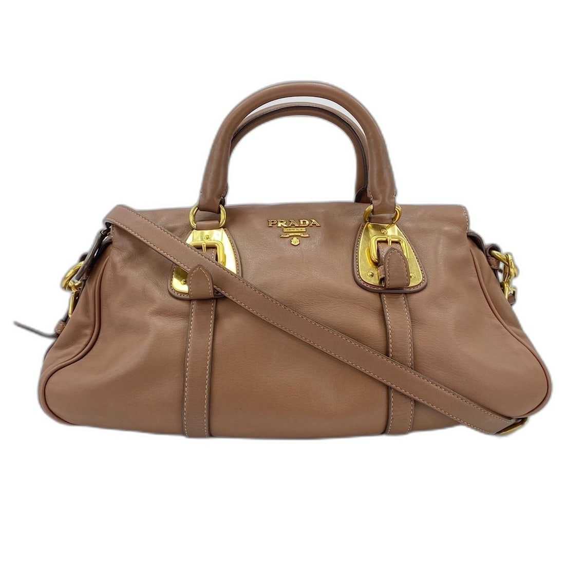Prada handbag, Boston bag, brown: --- Catalog ---Category: SizeSize (HxWxD): 22cm x 38cm x 13cm / 8.66'' x 14.96'' x 5.11''Category: DesignType: Boston bag, HandbagColor: BrownGender: WomenCategory: GeneralBrand: Prada--- Item List --