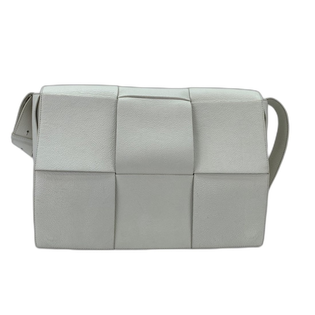 BOTTEGA VENETA Intrecciato Shoulder Bag, White: --- Catalog ---Category: SizeSize (HxWxD): 25cm x 37cm x 10cm / 9.84'' x 14.56'' x 3.93''Category: DesignType: Shoulder bagColor: Clear, WhiteGender: WomenMaterial: Intrecciato Category:
