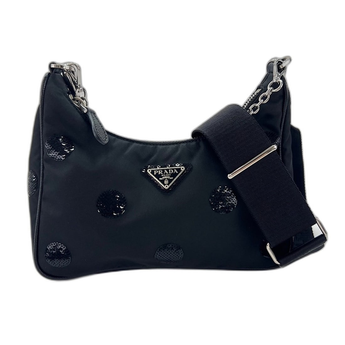 Prada PRADA 2005 Re-Nylon Sequin Handbag Shoulder Bag Black: --- Catalog ---Category: SizeHandle Drop: 25.00cm / 9.84''Size (HxWxD): 17cm x 21cm x 6cm / 6.69'' x 8.26'' x 2.36''Strap Length: 75cm / 29.52''Category: DesignType: Handbag, Shoulder bagColor: