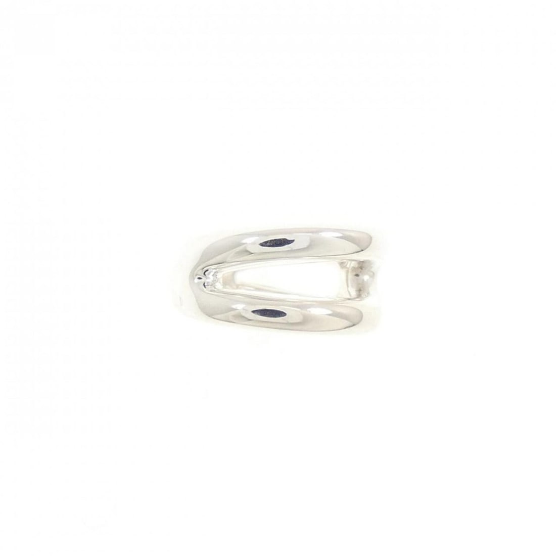 Hermes Hermès Chaine d'Ancre Punk Ear Cuff (Single Ear): --- Catalog ---Category: SizeSize (HxWxD): 5.50mm x 11.00mm / 0.22'' x 0.43''Category: DesignType: EarcuffGender: WomenMaterial: Silver 925Single earring: YesCategory: GeneralMPN: H124500BBrand: