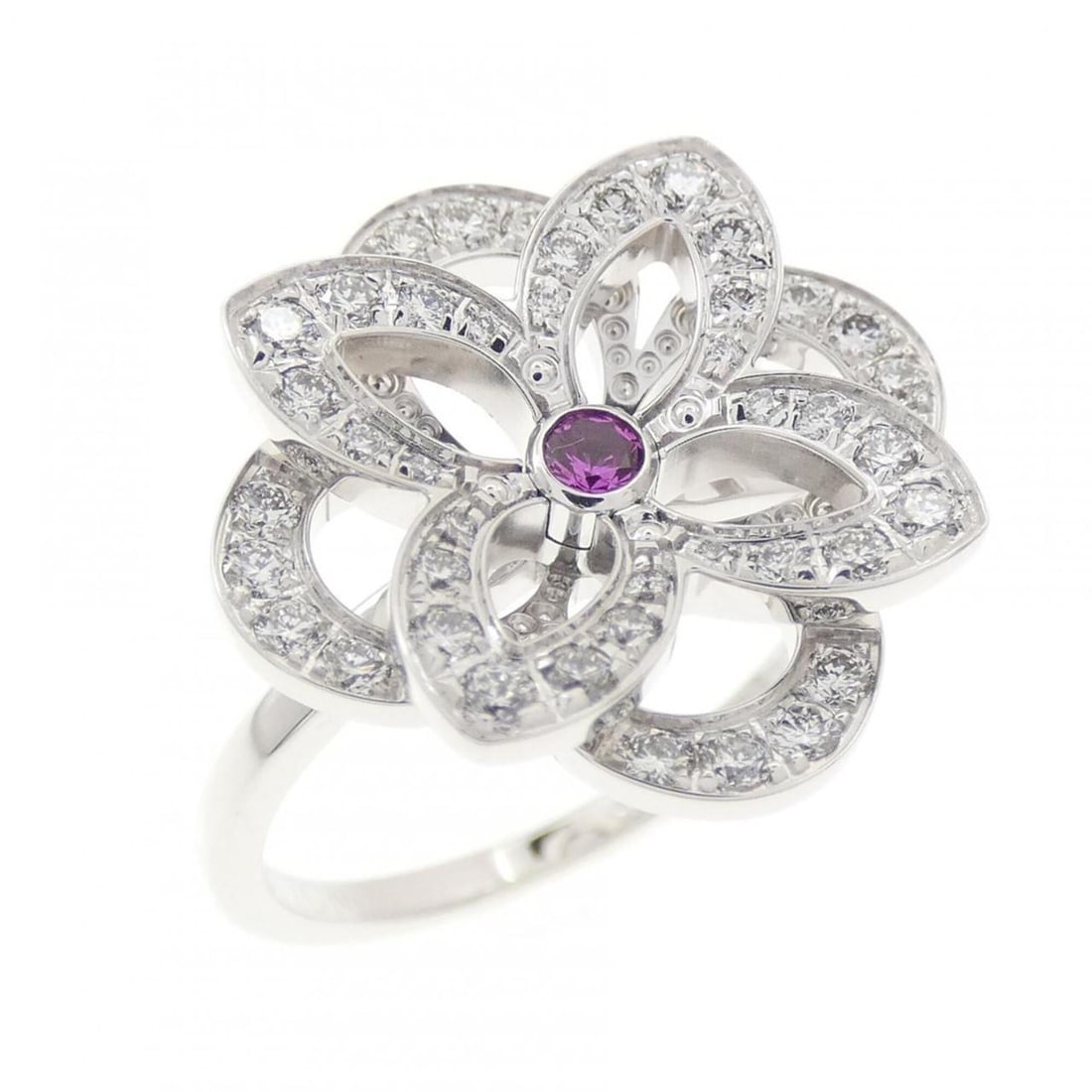 Louis Vuitton Bague Cracker Open Petite Model Ring: --- Catalog ---Category: SizeJP Size: 10US Size: 3.5Category: DesignType: Band ringColor: White goldGender: WomenMaterial: White gold (18K)Category: GeneralBrand: Louis Vuitton--- Item List ---Section