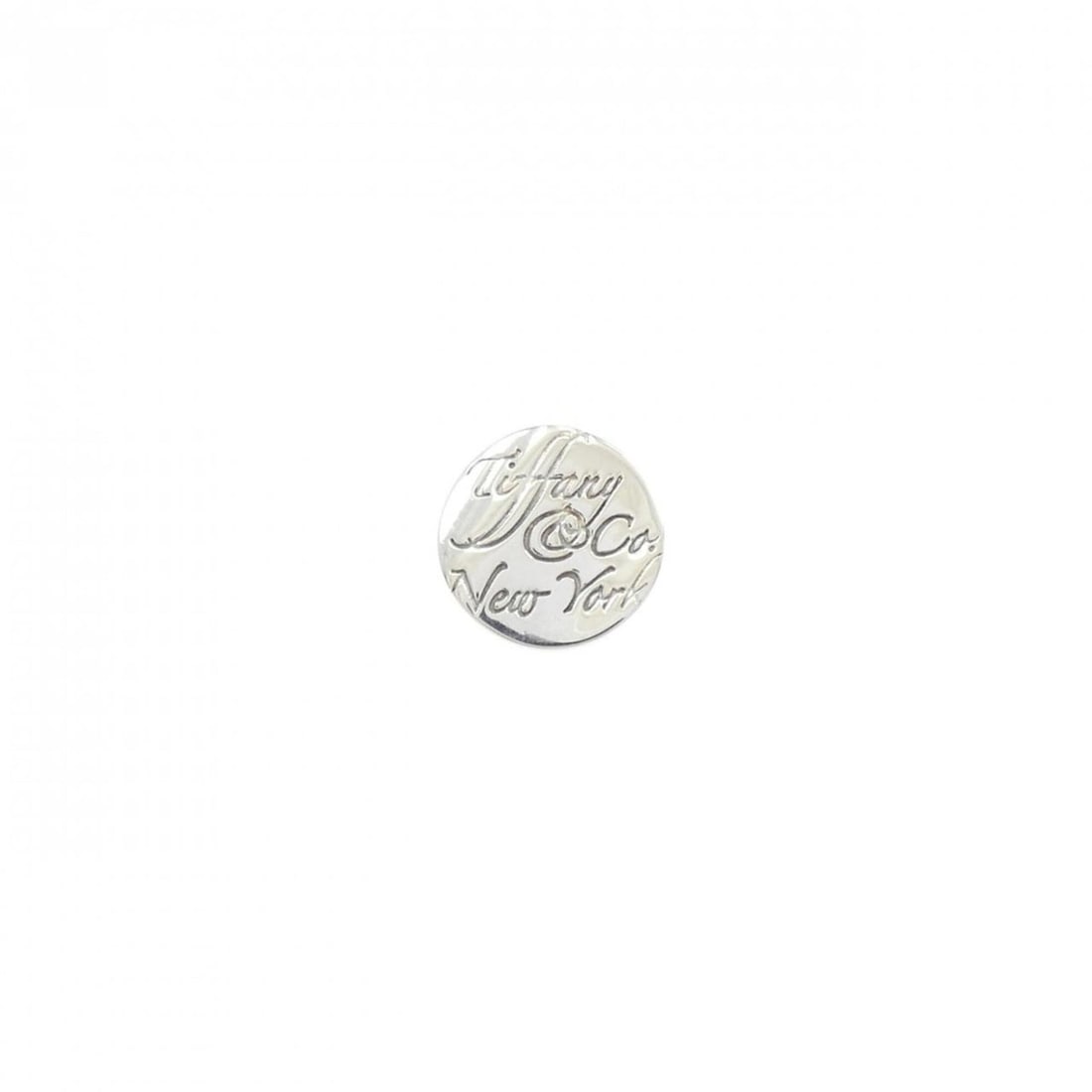 Tiffany Notes Earring (Single Earring): --- Catalog ---Category: SizeSize (HxWxD): 8.90mm x 9.60mm / 0.35'' x 0.38''Category: DesignType: Stud earringsColor: SilverGender: WomenMaterial: Silver 925Single earring: YesCategory: GeneralBrand: