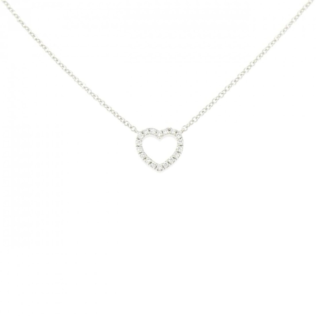 Tiffany Metro Heart Mini Necklace: --- Catalog ---Category: SizePendant Size: 7.4mm x 7.9mm / 0.29'' x 0.31''Neck Circumference: 41 cm / 16.14''Category: DesignColor: SilverStone: DiamondGender: WomenMaterial: White gold (18K)Pendant