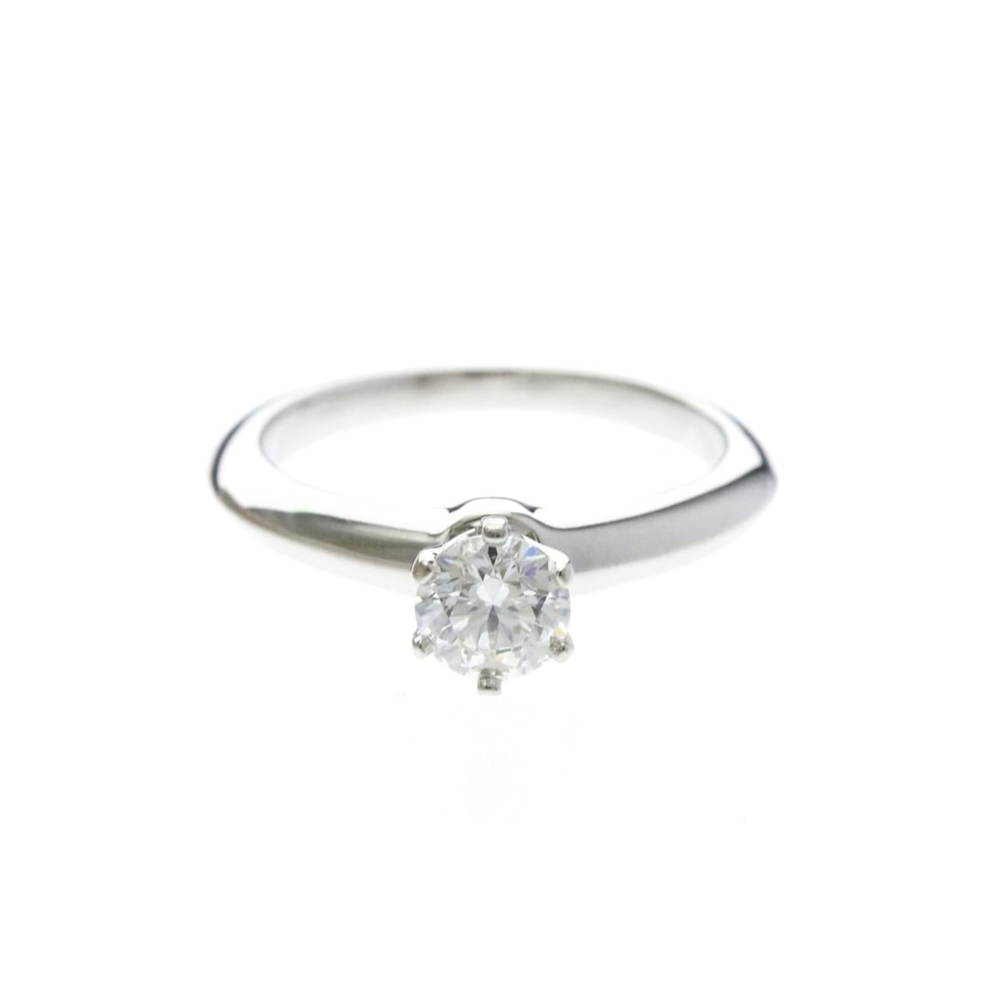 Tiffany Solitaire Diamond Ring Platinum Fashion Diamond Band Ring Carat/0.57 Silver: --- Catalog ---Category: SizeWeight: 5.5g / 0.19oz.JP Size: 10US Size: 5.5Stone Size (HxW): 5.20mm x 5.20mm / 0.20'' x 0.20''Category: DesignType: Band ringColor: SilverMetal: PlatinumStone: DiamondSt