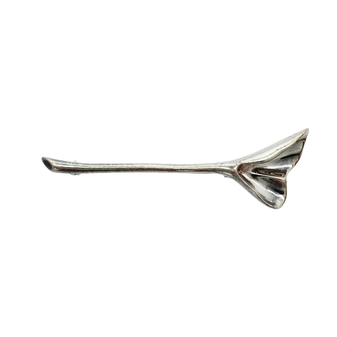 Tiffany & Co. Brooch, Ginkgo Motif, Sterling Silver 925, Women's: --- Catalog ---Category: SizeSize (HxWxD): 1.81cm x 6.08cm / 0.71'' x 2.39''Category: DesignType: BroochGender: WomenMaterial: Silver 925Category: GeneralBrand: Tiffany--- Item List ---Section: Condit