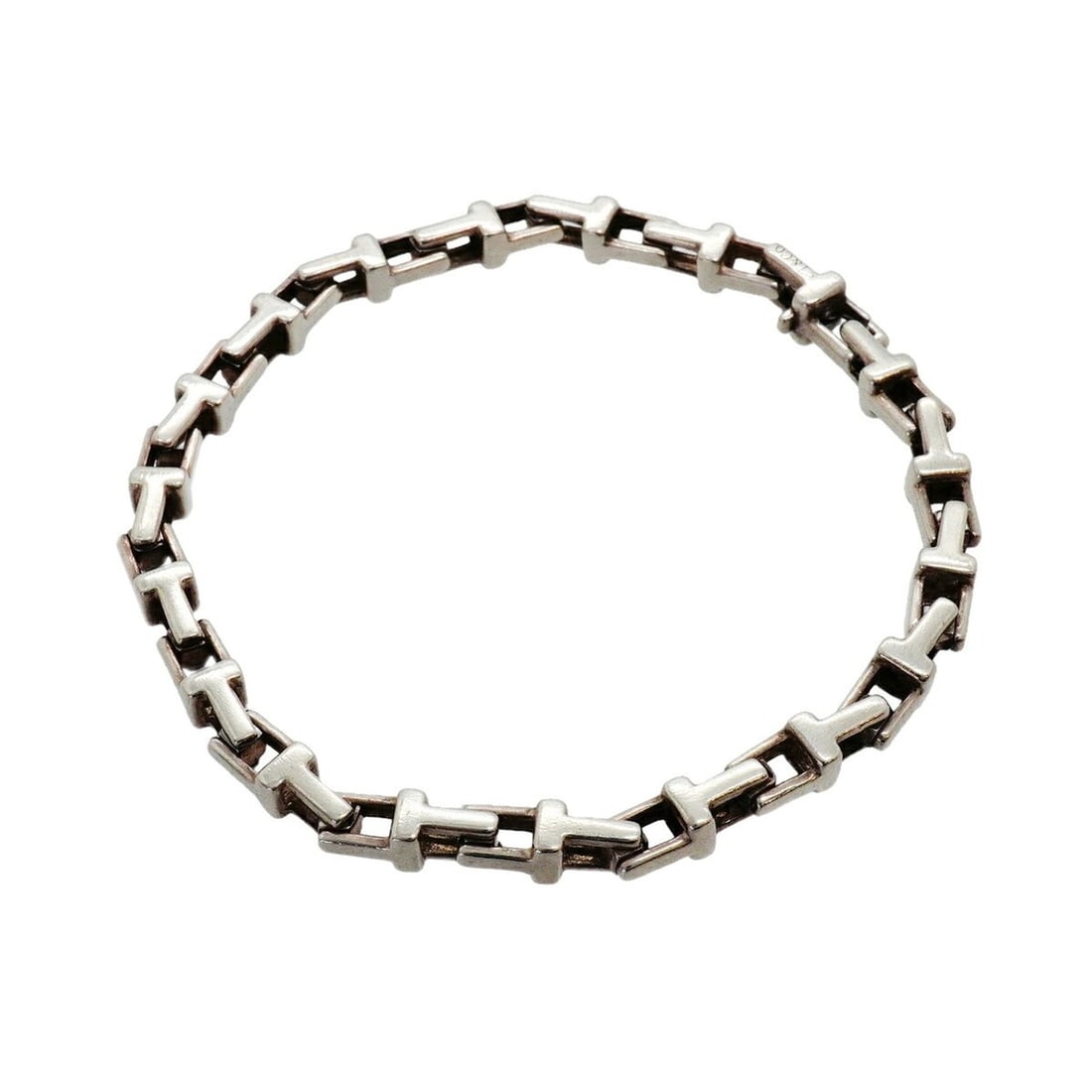 Tiffany & Co. T Narrow Bracelet, Sterling Silver 925, for Men and Women: --- Catalog ---Category: SizeLength: 18cm / 7.08''Category: DesignType: Charm braceletGender: Men,WomenMaterial: Silver 925Category: GeneralBrand: Tiffany--- Item List ---Section: ConditionRanking: Ra