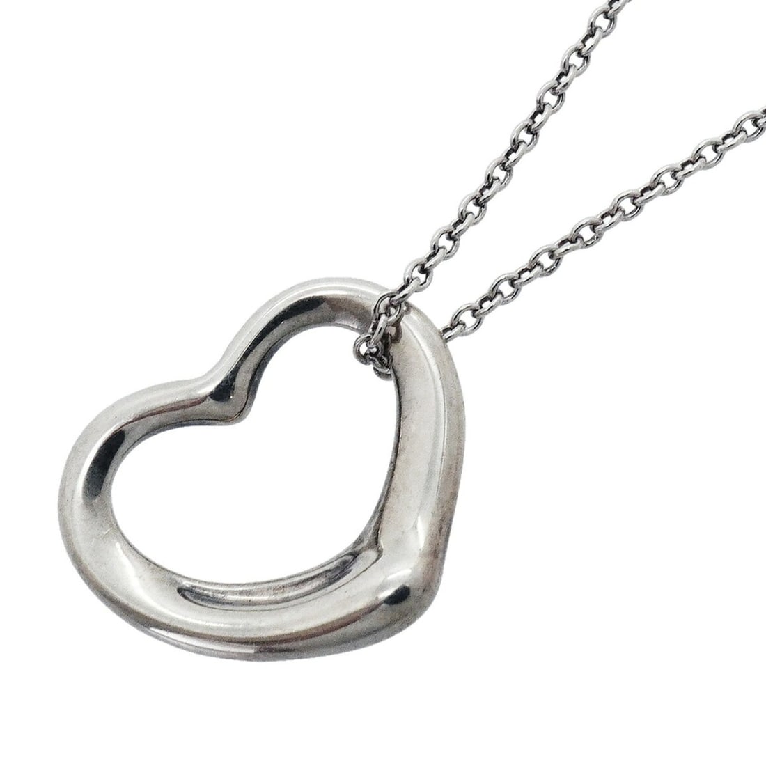 Tiffany & Co. Heart Necklace, Sterling Silver 925, Women's: --- Catalog ---Category: SizePendant Size: 12.6mm x 15.1mm / 0.49'' x 0.59''Neck Circumference: 43 cm / 16.92''Category: DesignGender: WomenMaterial: Silver 925Necklace Type: NecklaceCategory: General