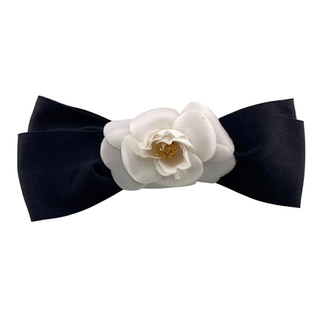 CHANEL Ribbon Barrette Flower Camellia Hair Clip Black: --- Catalog ---Category: SizeSize (LxW): 19cm / 7.48''Category: DesignType: RibbonColor: Black, WhiteGender: WomenMaterial: CottonCategory: GeneralBrand: Chanel--- Item List ---Section: ConditionRanki
