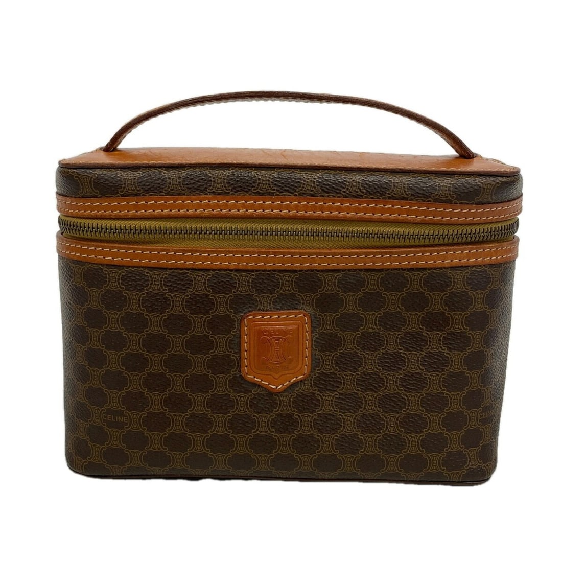 Celine handbag/vanity bag, Macadam pattern, brown, for women.: --- Catalog ---Category: SizeSize (HxWxD): 15cm x 21cm x 7cm / 5.9'' x 8.26'' x 2.75''Category: DesignType: Vanity bagColor: BrownGender: WomenMaterial: PVC Hardware Color: GoldCategory: GeneralBrand: