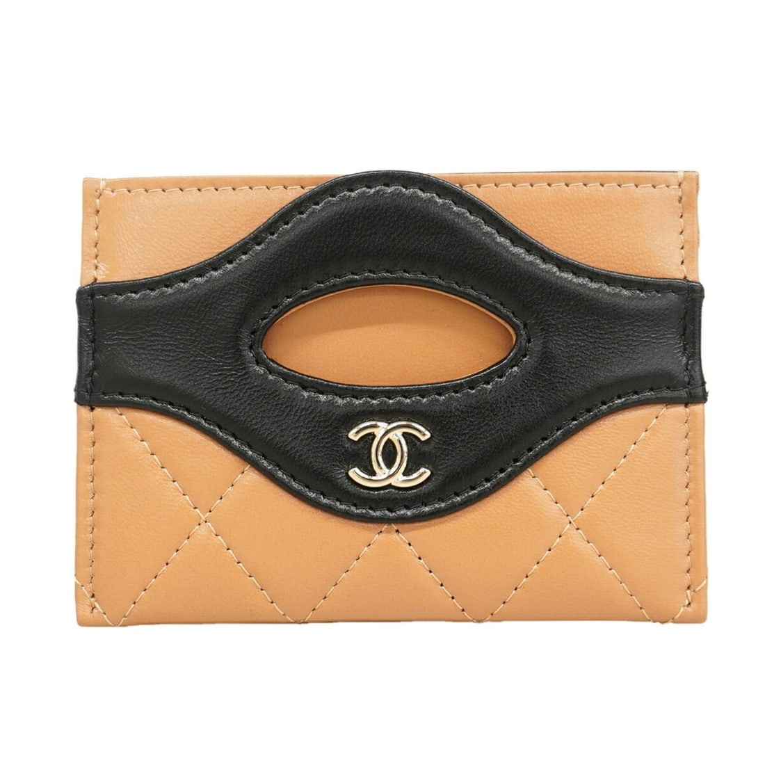 Chanel business card holder/card case, Matelassé lambskin, black, pink beige, champagne, women's.: --- Catalog ---Category: DesignType: Card caseColor: Black, Pink beigeGender: WomenMaterial: Leather Leather/Fur Type: LambskinCategory: GeneralBrand: ChanelCategory: Physical PropertiesSize (HxWxD): 