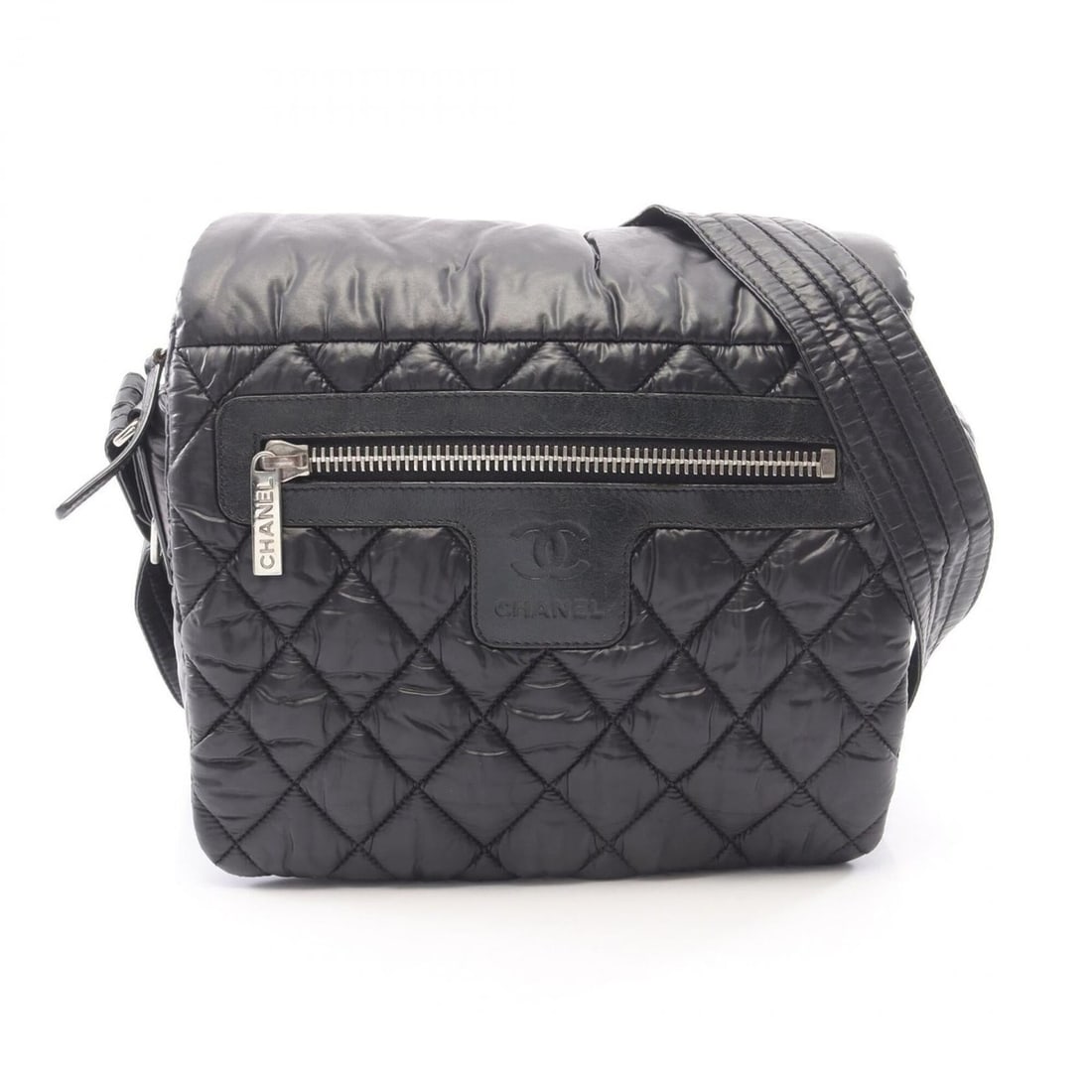 Chanel Coco Cocoon Small Messenger Shoulder Bag Handbag Nylon Leather Women's Black A48616: --- Catalog ---Category: SizeSize (HxWxD): 21cm x 24cm x 10cm / 8.26'' x 9.44'' x 3.93''Strap Length: 70cm - 135cm / 27.55'' - 53.14''Category: DesignType: Handbag, Shoulder bagColor: BlackGender: Wom