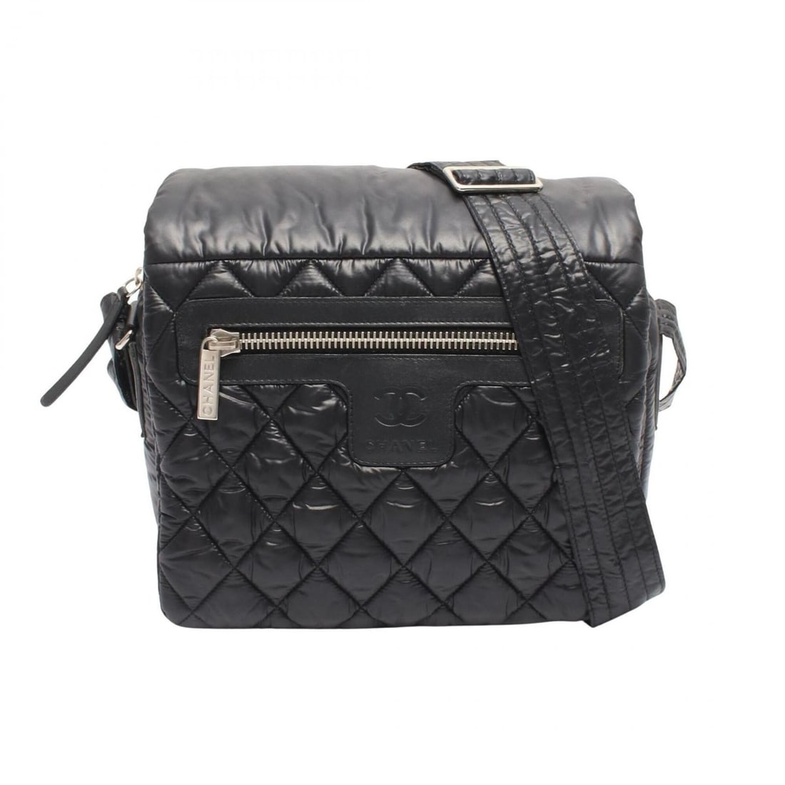 Chanel Coco Cocoon Small Messenger Shoulder Bag Handbag Nylon Leather Women's Black A48616: --- Catalog ---Category: SizeSize (HxWxD): 21cm x 24cm x 10cm / 8.26'' x 9.44'' x 3.93''Strap Length: 70cm - 135cm / 27.55'' - 53.14''Category: DesignType: Handbag, Shoulder bagColor: BlackGender: Wom