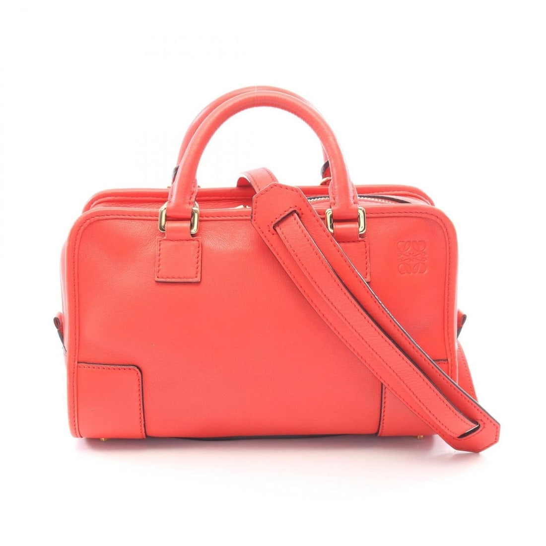 Loewe Amazona 23 2-Way Handbag, Leather, Women's, Red: --- Catalog ---Category: SizeSize (HxWxD): 16cm x 24cm x 8cm / 6.29'' x 9.44'' x 3.14''Category: DesignType: HandbagColor: Red colorGender: WomenMaterial: Leather Category: GeneralBrand: Loewe--- Item