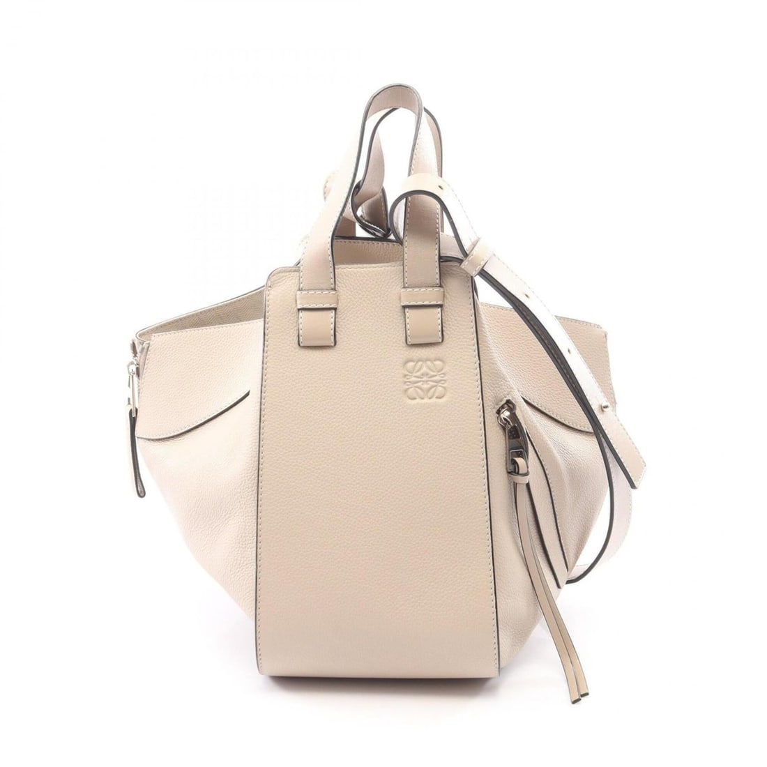 Loewe Hammock Small 2-Way Handbag, Leather, Women's, Beige: --- Catalog ---Category: SizeSize (HxWxD): 25cm x 14cm x 25cm / 9.84'' x 5.51'' x 9.84''Category: DesignType: HandbagColor: BeigeGender: WomenMaterial: Leather Category: GeneralBrand: Loewe--- Item Li