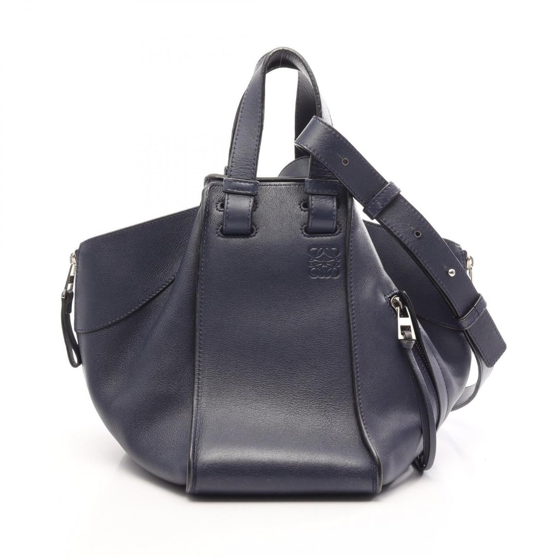 Loewe Hammock Small 2-Way Handbag, Leather, Women's, Navy: --- Catalog ---Category: SizeSize (HxWxD): 25cm x 14cm x 25cm / 9.84'' x 5.51'' x 9.84''Category: DesignType: HandbagColor: NavyGender: WomenMaterial: Leather Category: GeneralBrand: Loewe--- Item Lis