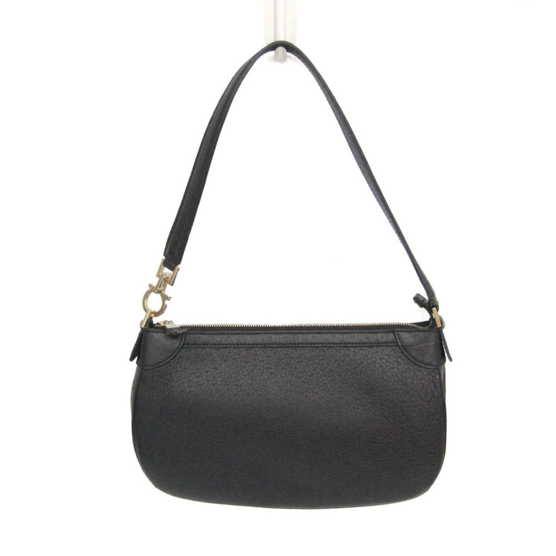 Salvatore Ferragamo AF-21 4379 Women's Leather Shoulder Bag Black: --- Catalog ---Category: SizeStrap Drop: 20cm / 7.87''Size (HxWxD): 14cm x 24.5cm x 8.5cm / 5.51'' x 9.64'' x 3.34''Strap Length: 49cm / 19.29''Category: DesignType: Shoulder bagColor: BlackGender: Wo