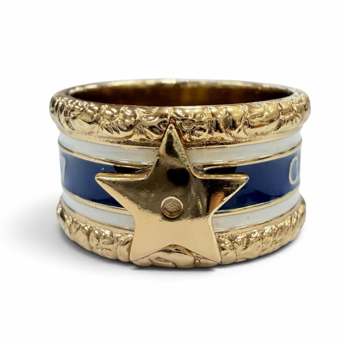 Christian Dior DIOR Metal Star Logo Ring - Gold, Navy, White Size S Women's/Men's Comes with Box and: --- Catalog ---Category: SizeJP Size: 18US Size: 9Category: DesignType: Band ringColor: Gold, Navy, WhiteGender: Men,WomenMaterial: MetalCategory: GeneralBrand: Christian Dior--- Item List ---Section: