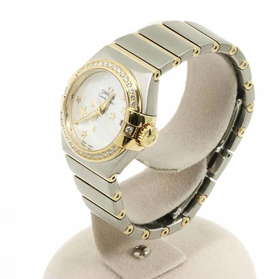 Omega Constellation Co-Axial Combination 123 25 27 20 05 001 Ladies' Watch, Diamond Bezel, Date: --- Catalog ---Category: SizeWrist Size: 14cm / 5.51''Case Diameter: 27mm / 1.06''Category: DesignType: WristwatchGender: WomenColor (Dial): White shellMaterial (Band): Stainless steel, Yellow gold (1
