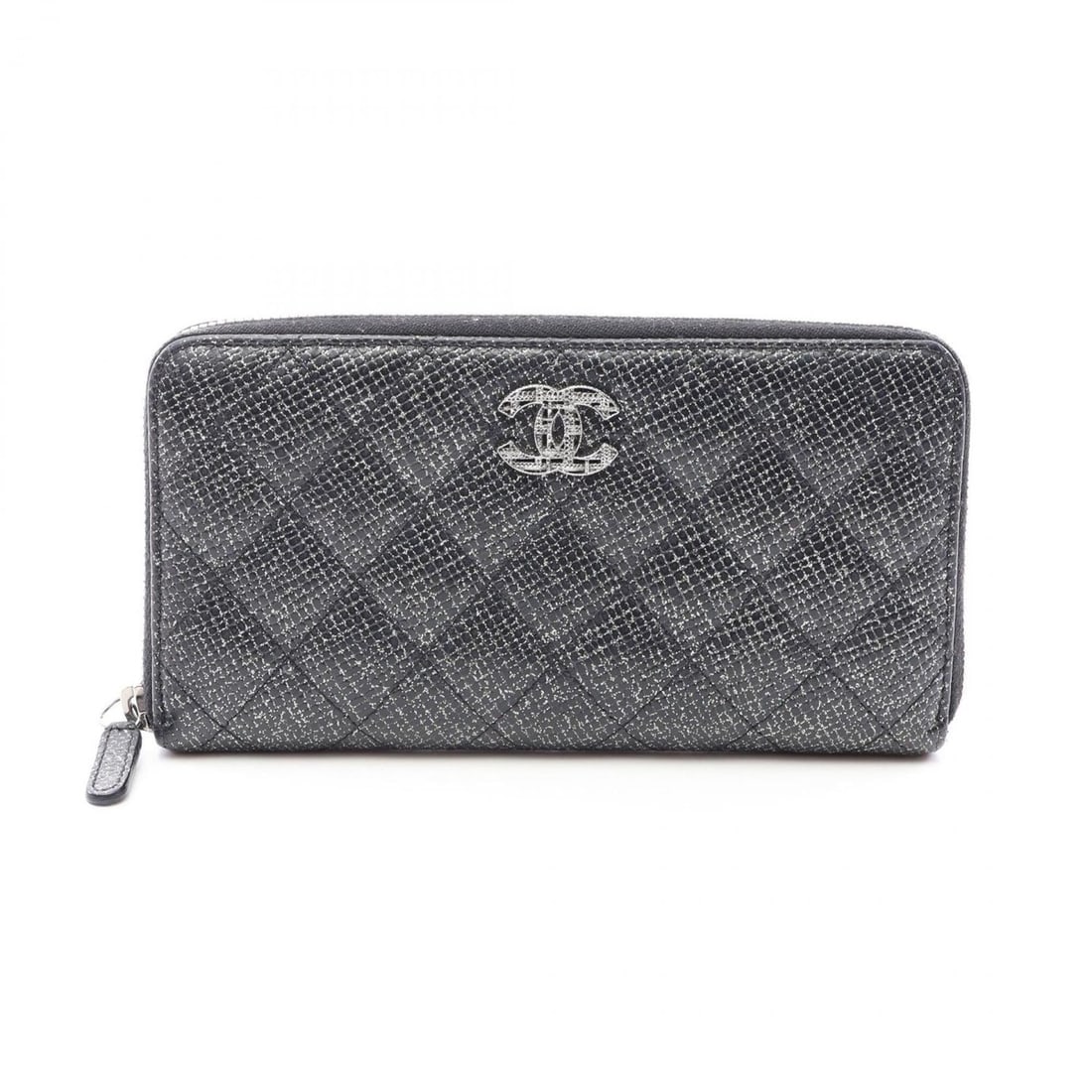 Chanel Matelassé Glitter Round Long Wallet, Caviar Leather (Grained Calfskin), Women's, Black: --- Catalog ---Category: SizeSize (HxWxD): 10cm x 19cm x 2cm / 3.93'' x 7.48'' x 0.78''Category: DesignType: Long wallet (bi-fold)Color: BlackGender: WomenMaterial: Grained Calfskin Category: GeneralB