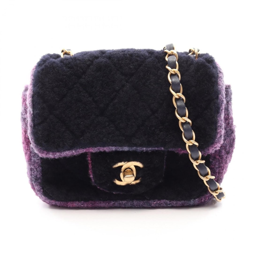 Chanel Mini Matelassé Shoulder Bag/Handbag, Fabric Boa Lining, Women's, Navy/Purple, AS1934: --- Catalog ---Category: SizeSize (HxWxD): 13cm x 16cm x 7.5cm / 5.11'' x 6.29'' x 2.95''Category: DesignType: Handbag, Shoulder bagColor: Navy, PurpleGender: WomenMaterial: Fabric , Fur Category: Gen