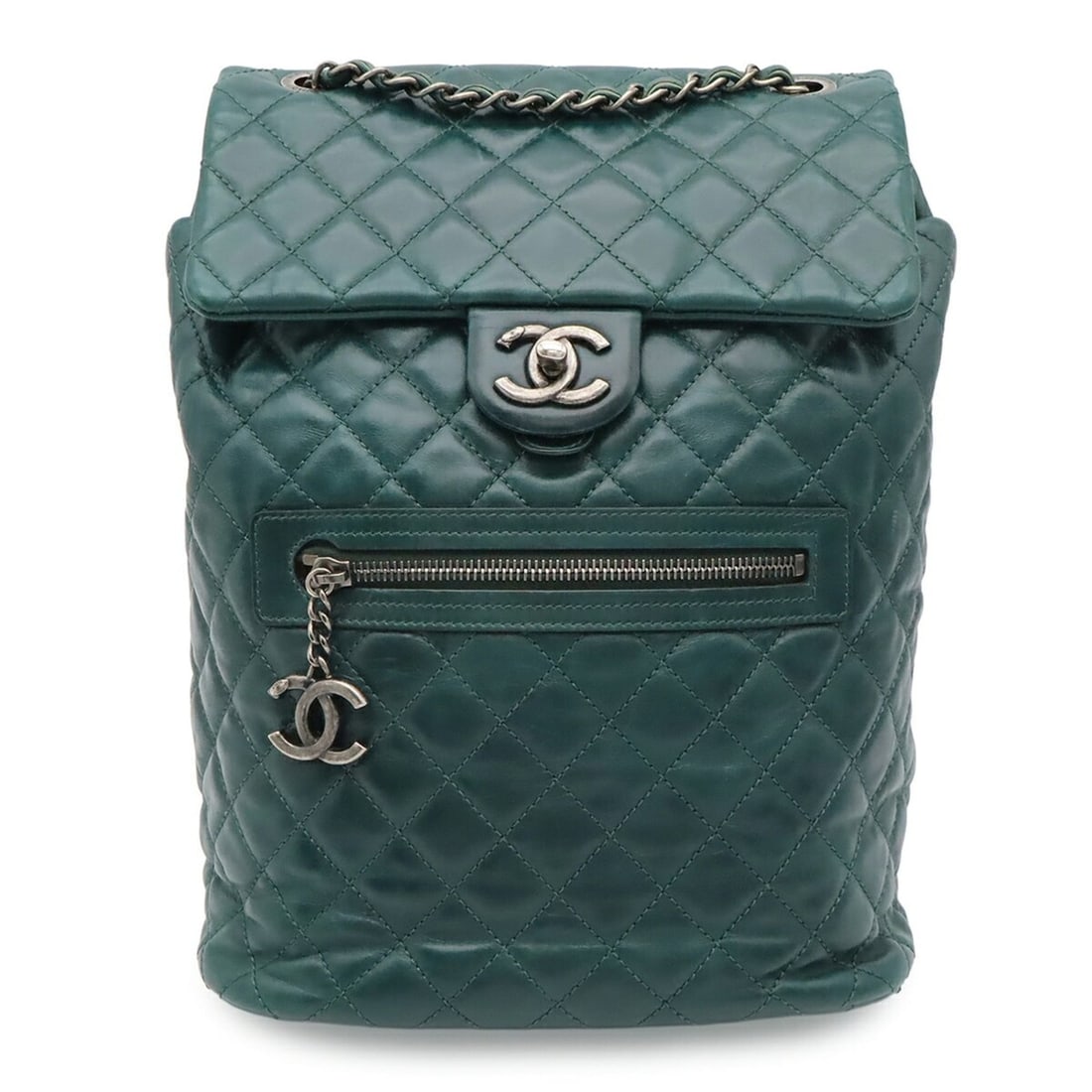CHANEL Matelassé Coco Mark Backpack, Rucksack, Paris Salzburg Métiers d'Art Collection, Leather,: --- Catalog ---Category: SizeSize (HxWxD): 32cm x 23cm x 9.5cm / 12.59'' x 9.05'' x 3.74''Category: DesignType: BackpackColor: Dark greenGender: WomenMaterial: Leather Category: GeneralLine: Matelasse