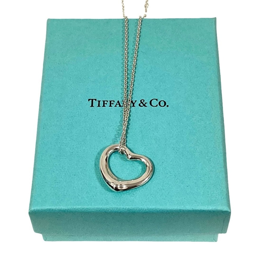 Tiffany & Co. Open Heart Necklace Pendant, Large, 925 Sterling Silver, Women's: --- Catalog ---Category: SizePendant Size: 20mm x 22mm / 0.78'' x 0.86''Neck Circumference: 41 cm / 16.14''Category: DesignColor: SilverGender: WomenMaterial: Silver 925Pendant Type: PendantNecklace T