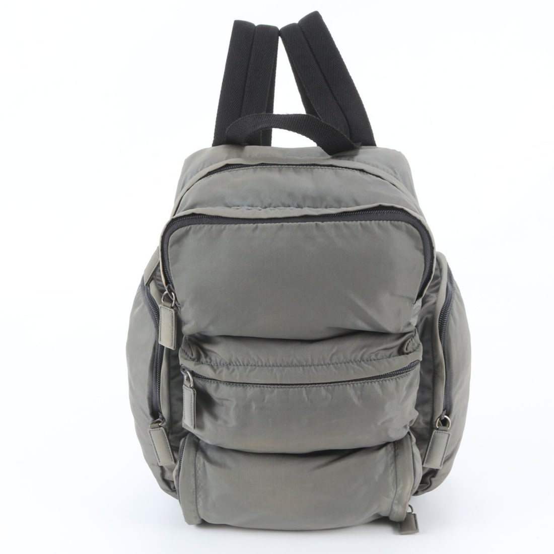 Prada Tessuto Nylon Triangle Logo Backpack Shoulder Bag Business for Men: --- Catalog ---Category: SizeSize (HxWxD): 32cm x 20cm x 12cm / 12.59'' x 7.87'' x 4.72''Category: DesignType: Shoulder bagColor: Green, KhakiGender: MenCategory: GeneralBrand: PradaCountry of Origin: