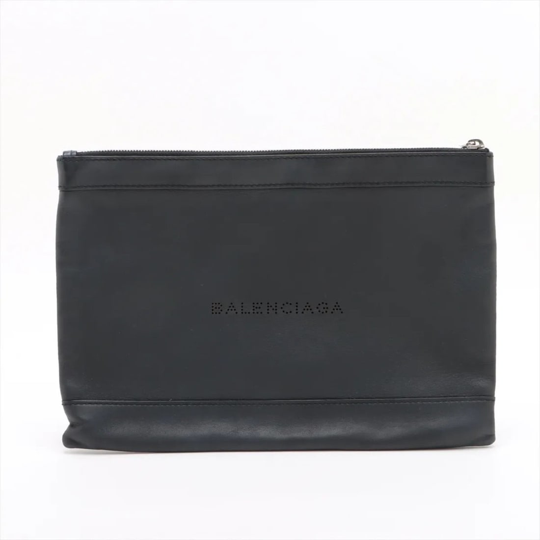 Balenciaga Navy Clip M 373834 Leather Second Bag Clutch Pouch Business for Men: --- Catalog ---Category: SizeSize (HxWxD): 22.5cm x 32.5cm / 8.85'' x 12.79''Category: DesignType: Clutch bag, PouchColor: BlackGender: MenMaterial: Leather Category: GeneralMPN: 373834Brand: Balencia