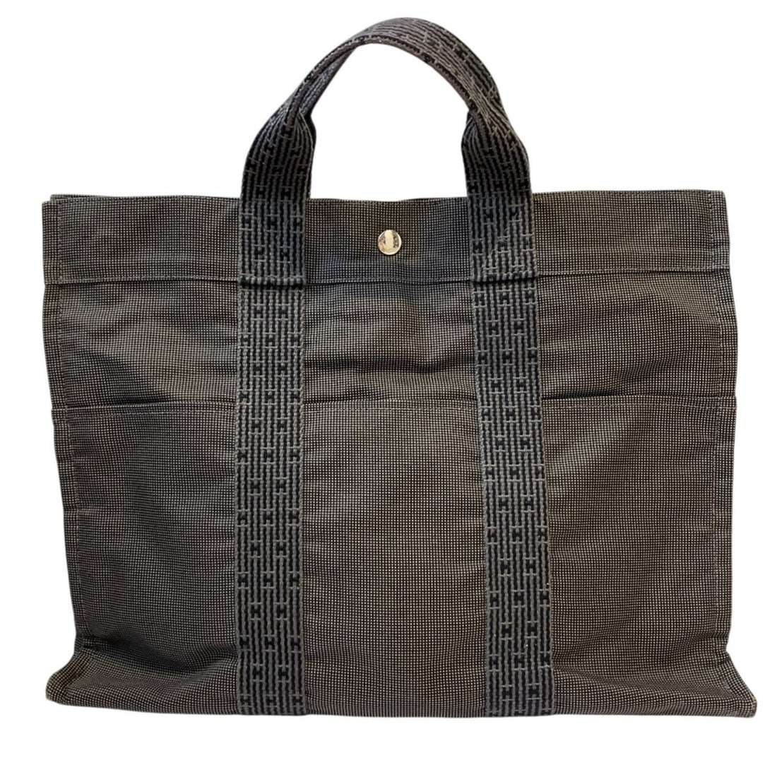 HERMES Hermes Herline MM Tote Bag, Gray, Women's: --- Catalog ---Category: SizeSize (HxWxD): 32cm x 42cm x 10cm / 12.59'' x 16.53'' x 3.93''Category: DesignType: Tote bagColor: GrayGender: WomenCategory: GeneralBrand: Hermes--- Item List ---Section: 