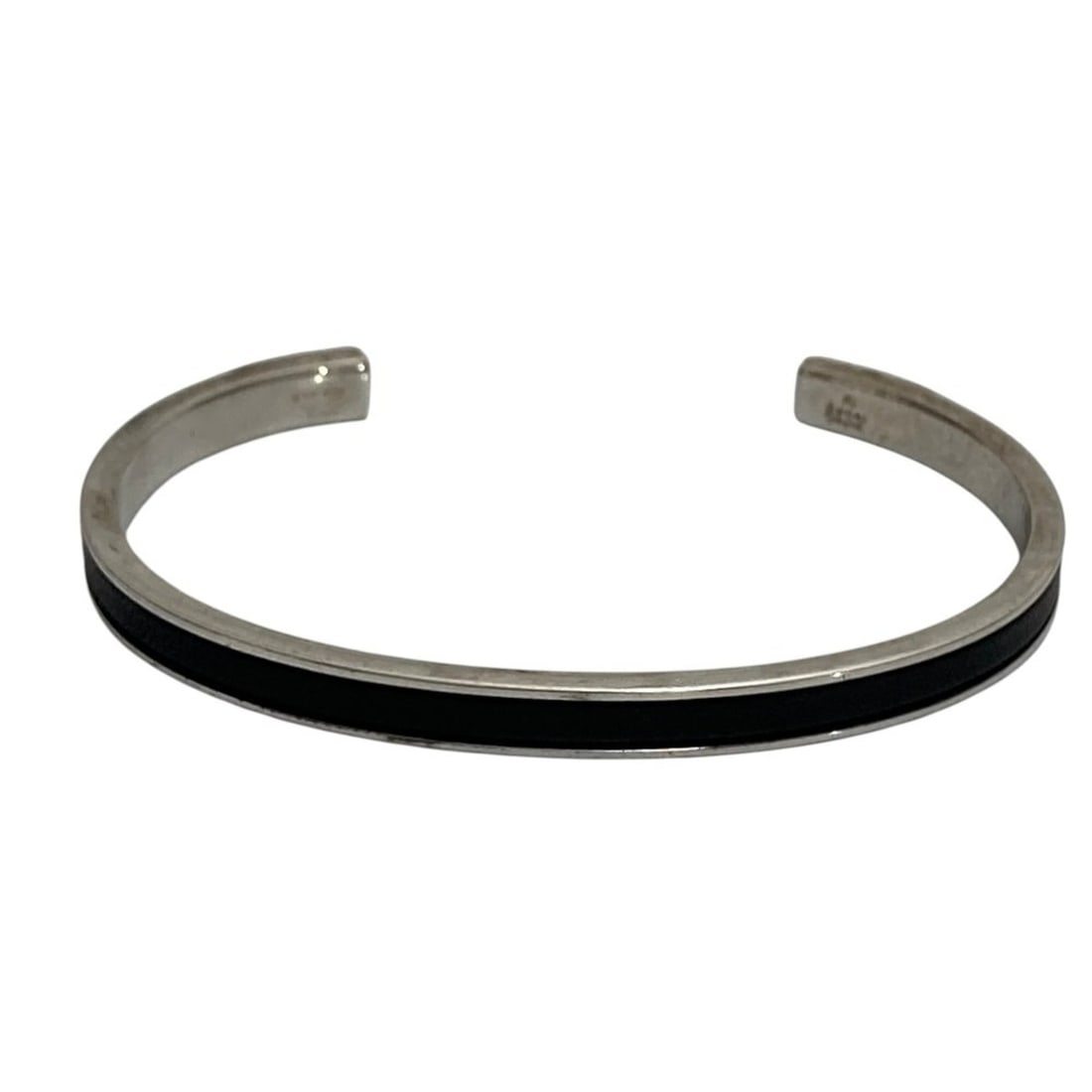 GUCCI Leather and Silver Combination Bangle, Black, Men's Women's: --- Catalog ---Category: SizeLength: 18cm / 7.08''Category: DesignType: Charm braceletColor: BlackGender: Men,WomenCategory: GeneralBrand: Gucci--- Item List ---Section: ConditionRanking: Rank A Used