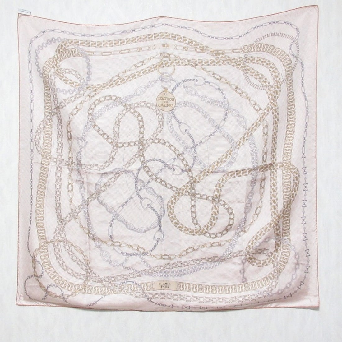 HERMES Carre 90 Reaction in Chaines (Chaine d'Ancre motif) Silk Scarf, White, Orange, Gray, Women's: --- Catalog ---Category: SizeSize (LxW): 89cm x 89cm / 35.03'' x 35.03''Category: DesignType: ScarfColor: Gray, Orange, WhiteGender: WomenMaterial: Silk Category: GeneralBrand: Hermes--- Item List