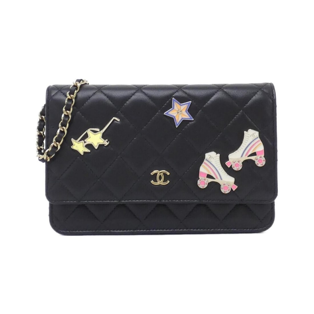 Chanel AP0250 Chain Wallet: --- Catalog ---Category: SizeSize (HxWxD): 13cm x 19cm x 4cm / 5.11'' x 7.48'' x 1.57''Category: DesignType: Chain/Shoulder walletColor: BlackGender: WomenMaterial: Leather Leather/Fur Type: Lamb