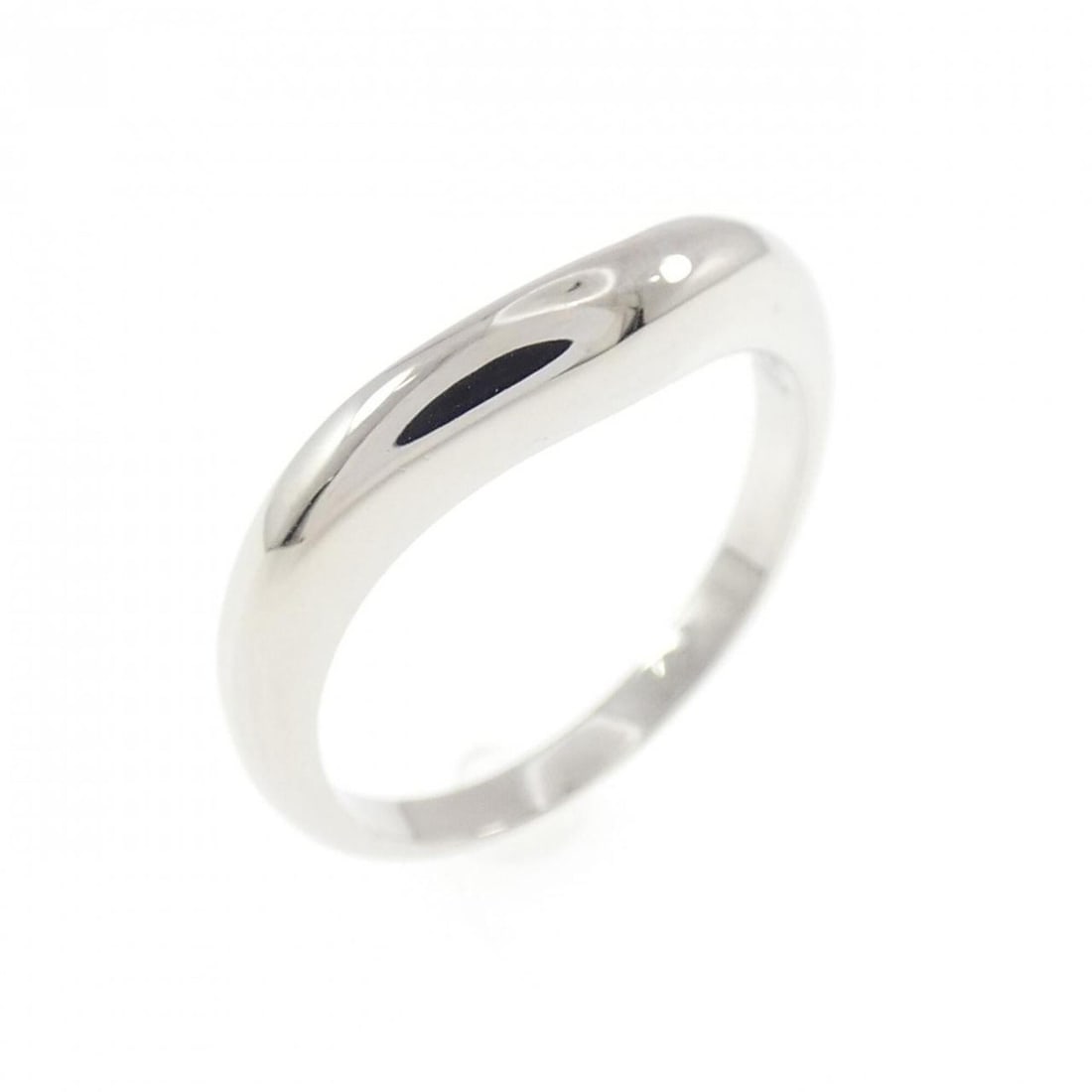Bvlgari Bulgari wedding ring: --- Catalog ---Category: SizeJP Size: 5.0US Size: 3.5Category: DesignType: Band ringGender: WomenMaterial: Platinum 950Category: GeneralBrand: Bvlgari--- Item List ---Section: ConditionRanking: Rank