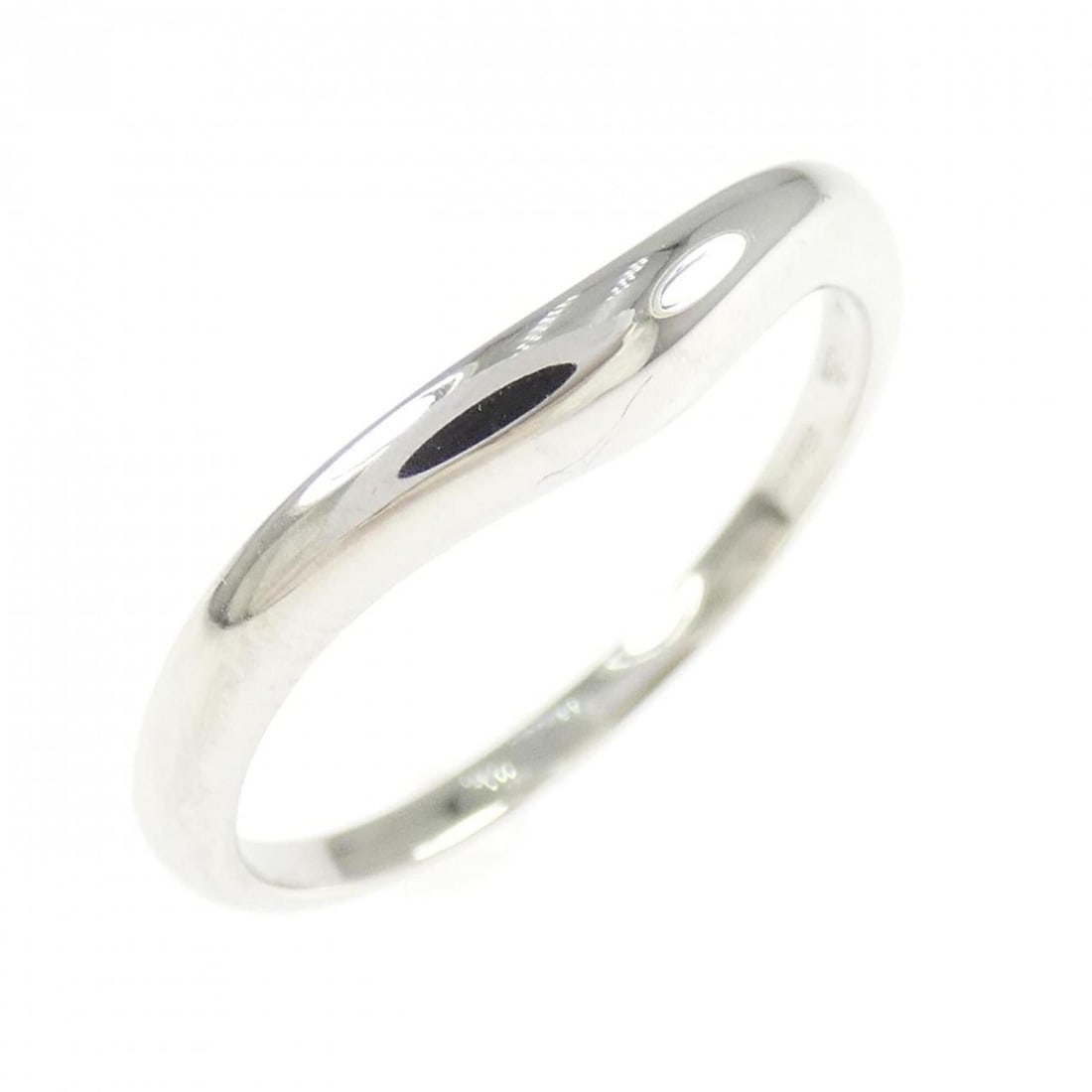 Bvlgari Bulgari wedding ring: --- Catalog ---Category: SizeJP Size: 16.0US Size: 8Category: DesignType: Band ringGender: WomenMaterial: Platinum 950Category: GeneralBrand: Bvlgari--- Item List ---Section: ConditionRanking: Rank A