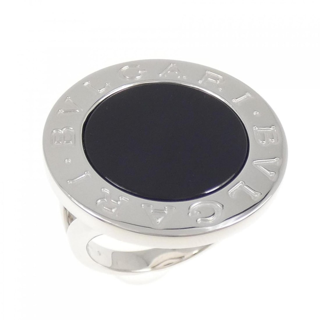 Bvlgari Big Ring: --- Catalog ---Category: SizeJP Size: 13.0US Size: 6.5Category: DesignType: Band ringStone: OnyxGender: WomenMaterial: White gold (18K)Category: GeneralBrand: Bvlgari--- Item List ---Section: