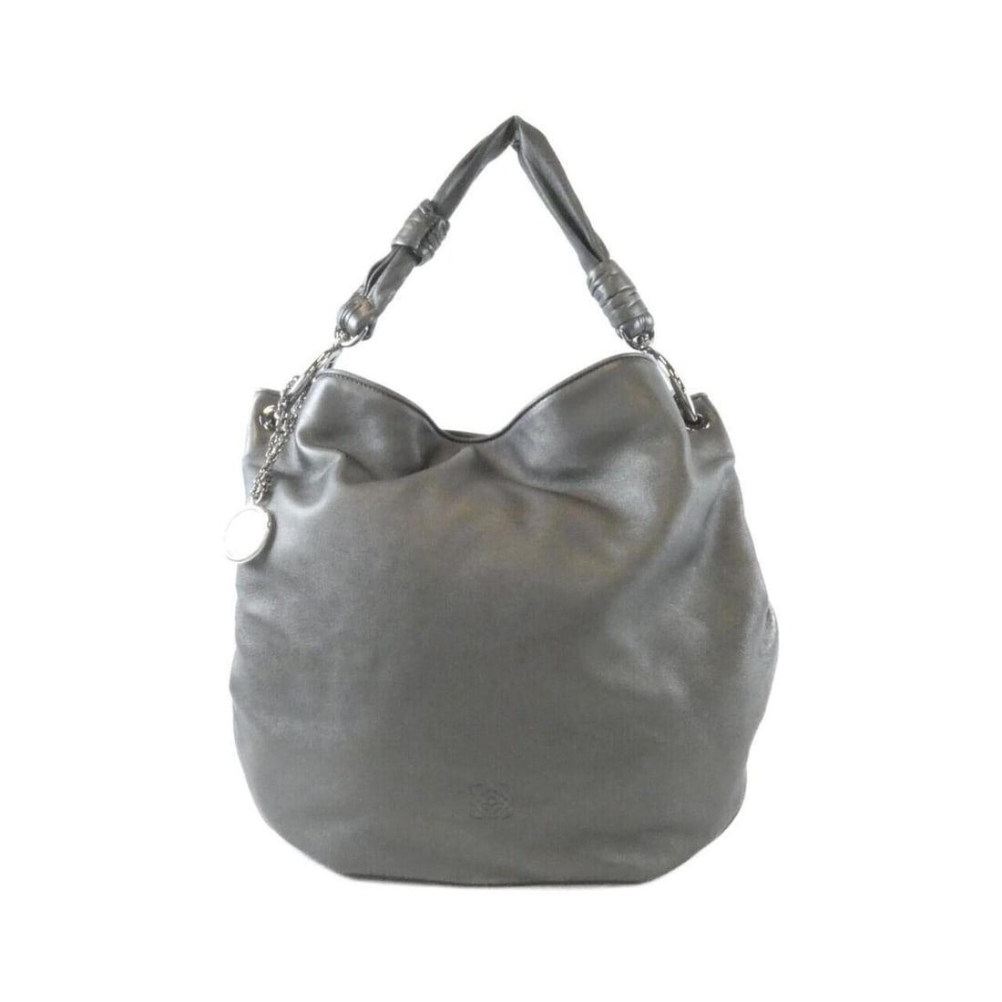 Loewe shoulder bag: --- Catalog ---Category: SizeSize (HxWxD): 36cm x 33cm x 2cm / 14.17'' x 12.99'' x 0.78''Category: DesignType: Shoulder bagColor: SilverGender: WomenMaterial: Leather Hardware Color: SilverCategory: