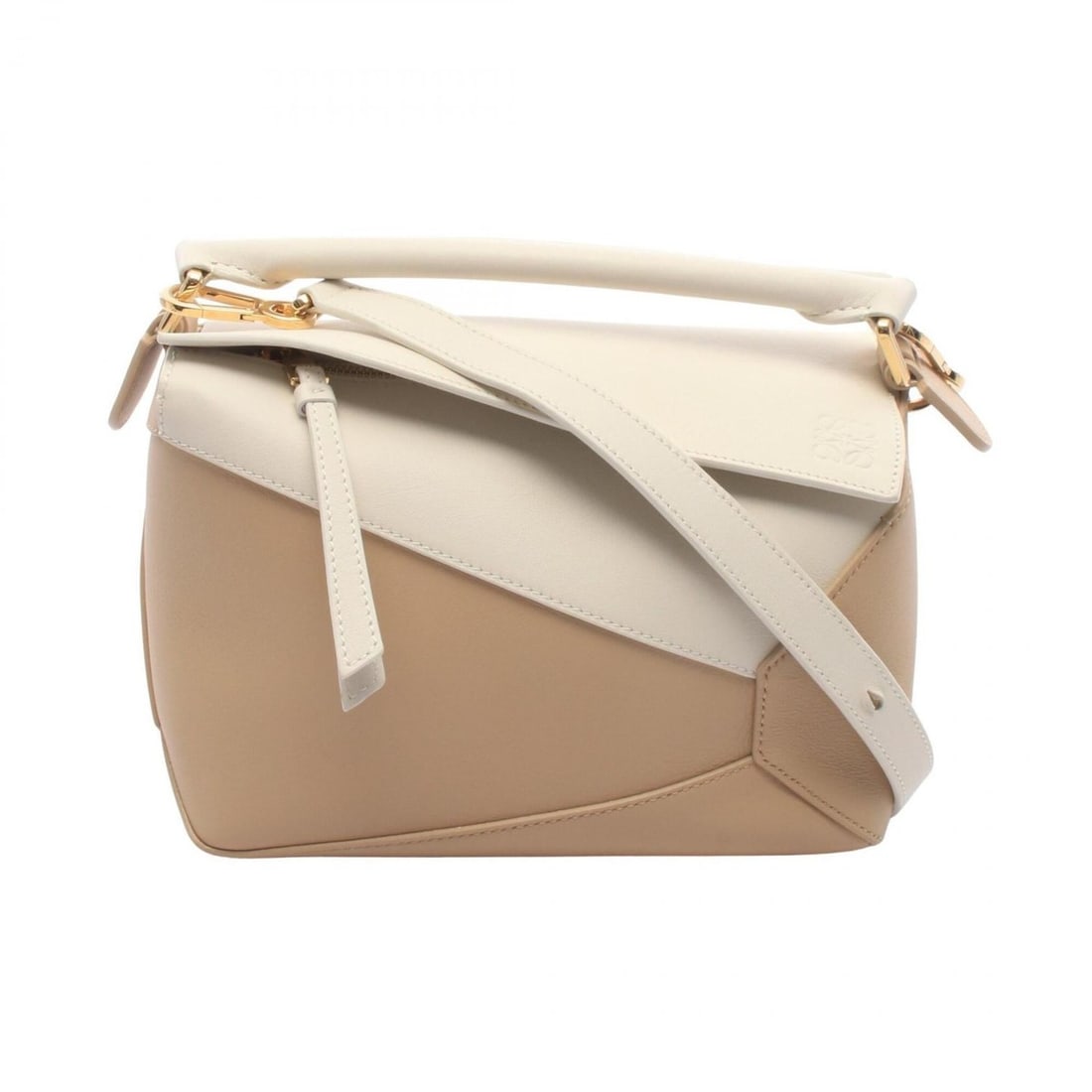 Loewe Puzzle Edge Small 2-Way Handbag, Leather, Women's, Beige/White: --- Catalog ---Category: SizeSize (HxWxD): 16.5cm x 24cm x 11cm / 6.49'' x 9.44'' x 4.33''Category: DesignType: HandbagColor: Beige, WhiteGender: WomenMaterial: Leather Category: GeneralBrand: Loewe--