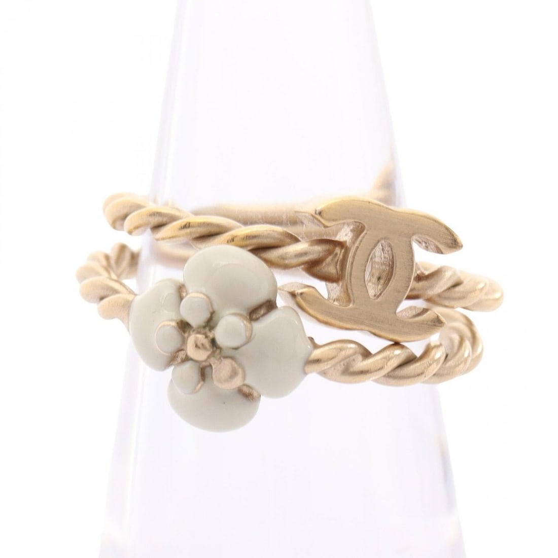 Chanel Coco Mark Camellia 2-Piece Set Rings & Finger Jewelry GP (Gold Plated) Women's Gold/White: --- Catalog ---Category: SizeJP Size: 14US Size: 7Category: DesignType: Band ringColor: Gold, WhiteGender: WomenMaterial: Gold platingCategory: GeneralBrand: Chanel--- Item List ---Section: