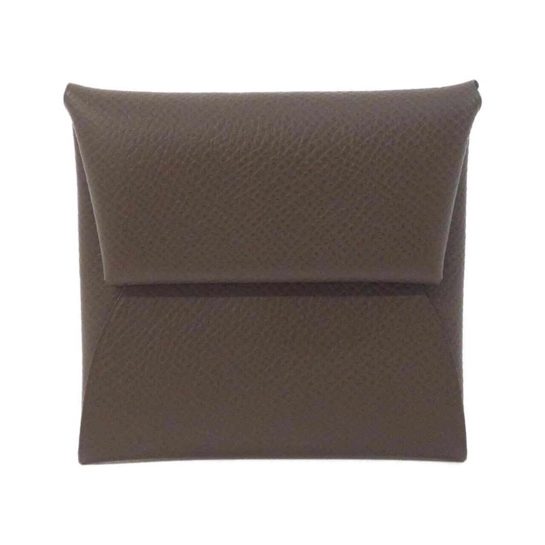 Hermes Bastia 041054CK Wallet/Coin Case: --- Catalog ---Category: SizeSize (HxWxD): 8cm x 8.5cm x 1cm / 3.14'' x 3.34'' x 0.39''Category: DesignType: Coin purse/coin caseGender: WomenMaterial: Epsom leather Category: GeneralLine: