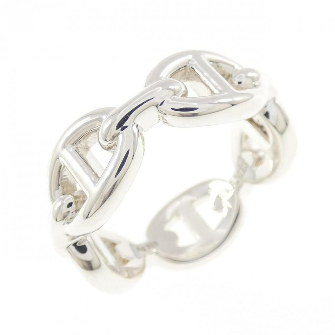 Hermes Hermès Chaine d'Ancre Enchainée Ring: --- Catalog ---Category: SizeWidth: 7mm / 0.28''Weight: 5.5g / 0.19oz.JP Size: 12US Size: 6.5Category: DesignType: Band ringGender: WomenMaterial: Silver 925Category: GeneralLine: Chaine