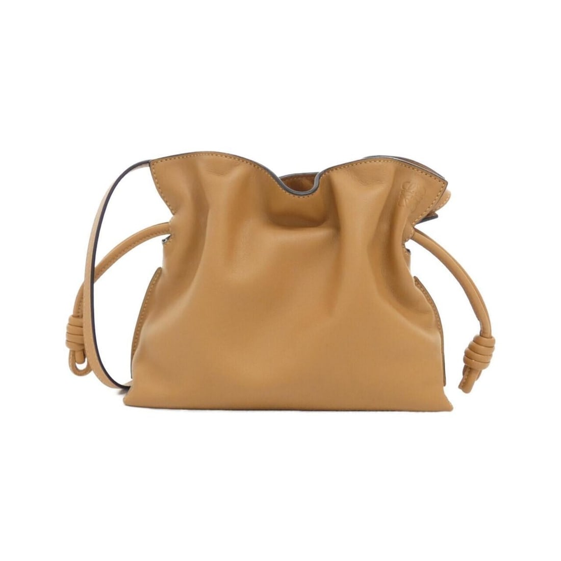 Loewe Flamenco Clutch Mini A411FC2X37 Handbag: --- Catalog ---Category: SizeSize (HxWxD): 18cm x 23cm x 7cm / 7.08'' x 9.05'' x 2.75''Category: DesignType: HandbagColor: BeigeGender: Men,WomenMaterial: Leather Leather/Fur Type: CalfskinCategory: