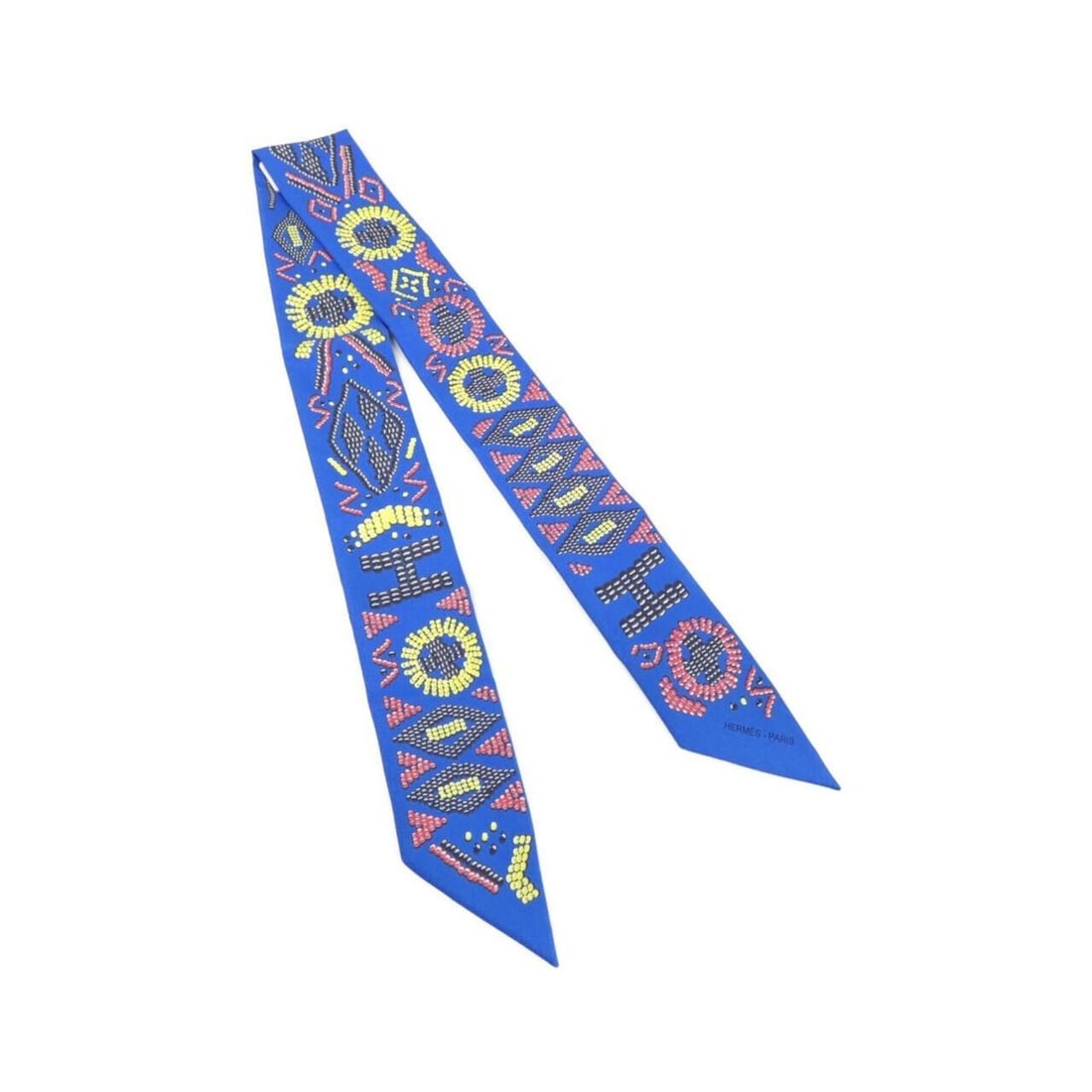 Hermes Kelly en Perles Twilly 062552S Scarf Muffler: --- Catalog ---Category: SizeSize (LxW): 5cm x 86cm / 1.96'' x 33.85''Category: DesignType: ScarfColor: BlueGender: Women,MenMaterial: Silk Category: GeneralMPN: 062552SBrand: Hermes--- Item List ---S