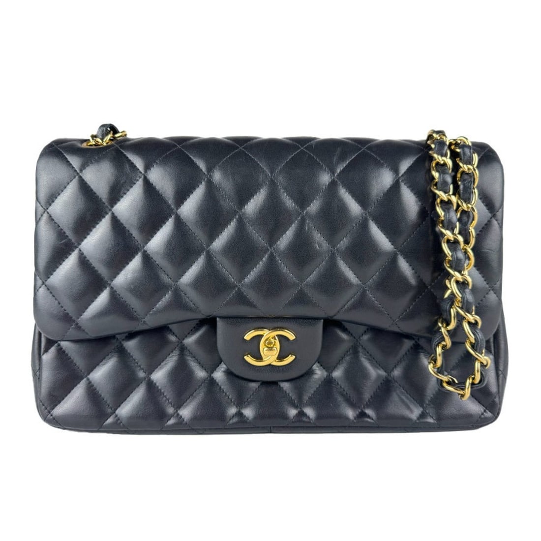 Chanel Matelassé Double Flap Shoulder Bag, Leather, Metal, Black & Gold, Women's, z10867: --- Catalog ---Category: SizeSize (HxWxD): 19cm x 30cm x 8cm / 7.48'' x 11.81'' x 3.14''Category: DesignType: Shoulder bagColor: BlackGender: WomenMaterial: Leather Category: GeneralBrand: ChanelCount