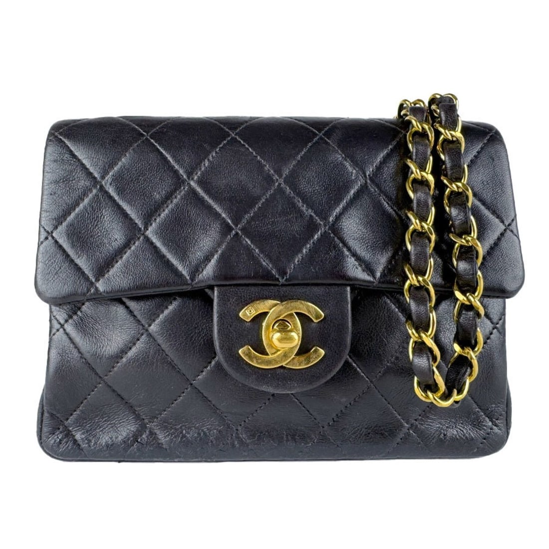 Chanel Matelassé Lambskin Shoulder Bag, Black & Gold, Women's, z10875: --- Catalog ---Category: SizeSize (HxWxD): 13cm x 18cm x 6cm / 5.11'' x 7.08'' x 2.36''Category: DesignType: Shoulder bagColor: BlackGender: WomenMaterial: Leather Leather/Fur Type: LambskinCategory: 