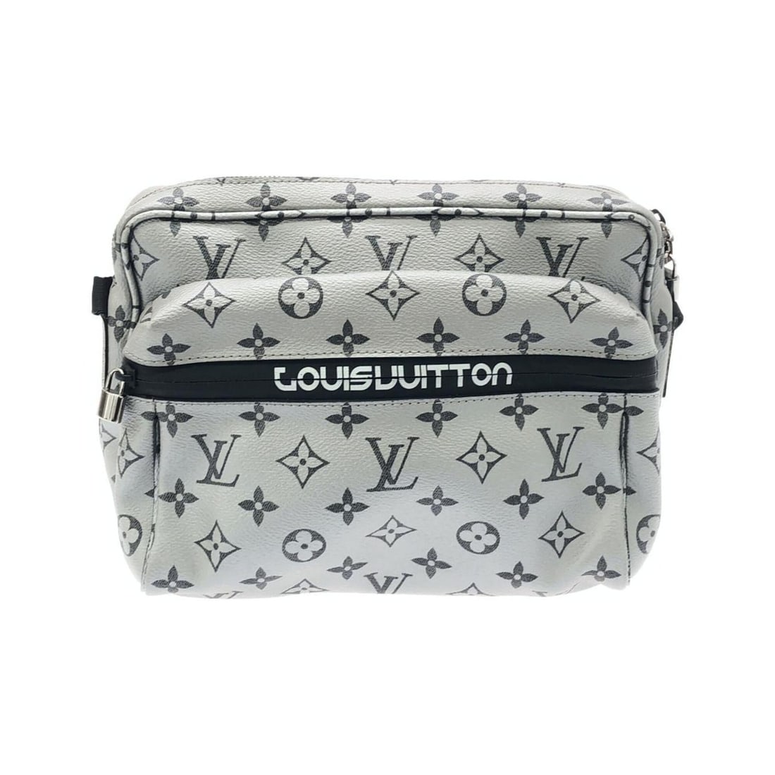 Louis Vuitton Monogram Silver Messenger PM M43859 Shoulder Bag: --- Catalog ---Category: SizeSize (HxWxD): 21cm x 26cm x 5cm / 8.26'' x 10.23'' x 1.96''Category: DesignType: Shoulder bagColor: SilverGender: Women,MenMaterial: Coated canvas Hardware Color: SilverCa