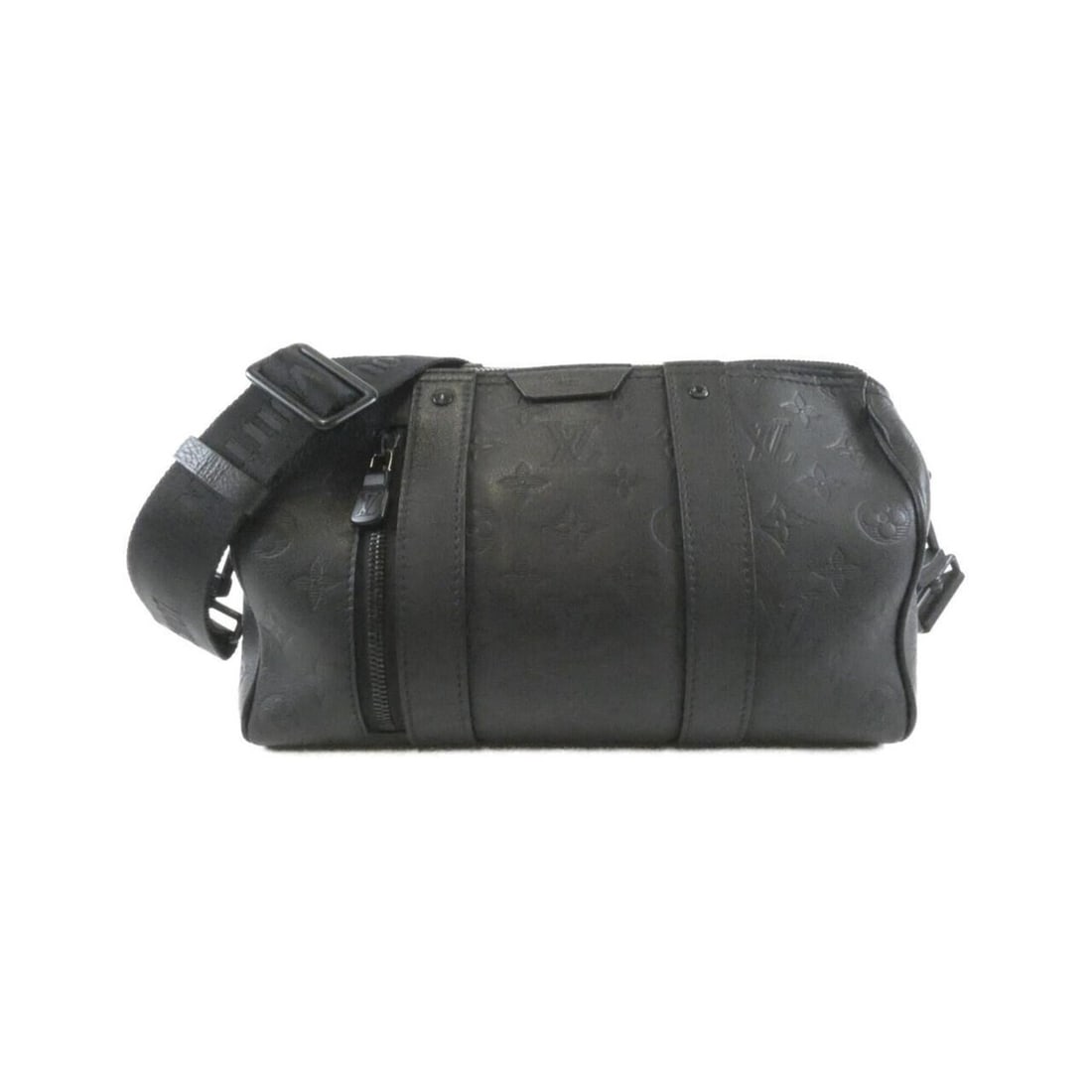 Louis Vuitton Monogram Shadow City Keepall M26750 Boston Bag: --- Catalog ---Category: SizeSize (HxWxD): 18cm x 28cm x 15cm / 7.08'' x 11.02'' x 5.9''Category: DesignType: Boston bagColor: BlackGender: MenMaterial: Leather Leather/Fur Type: CalfskinCategory: Gen