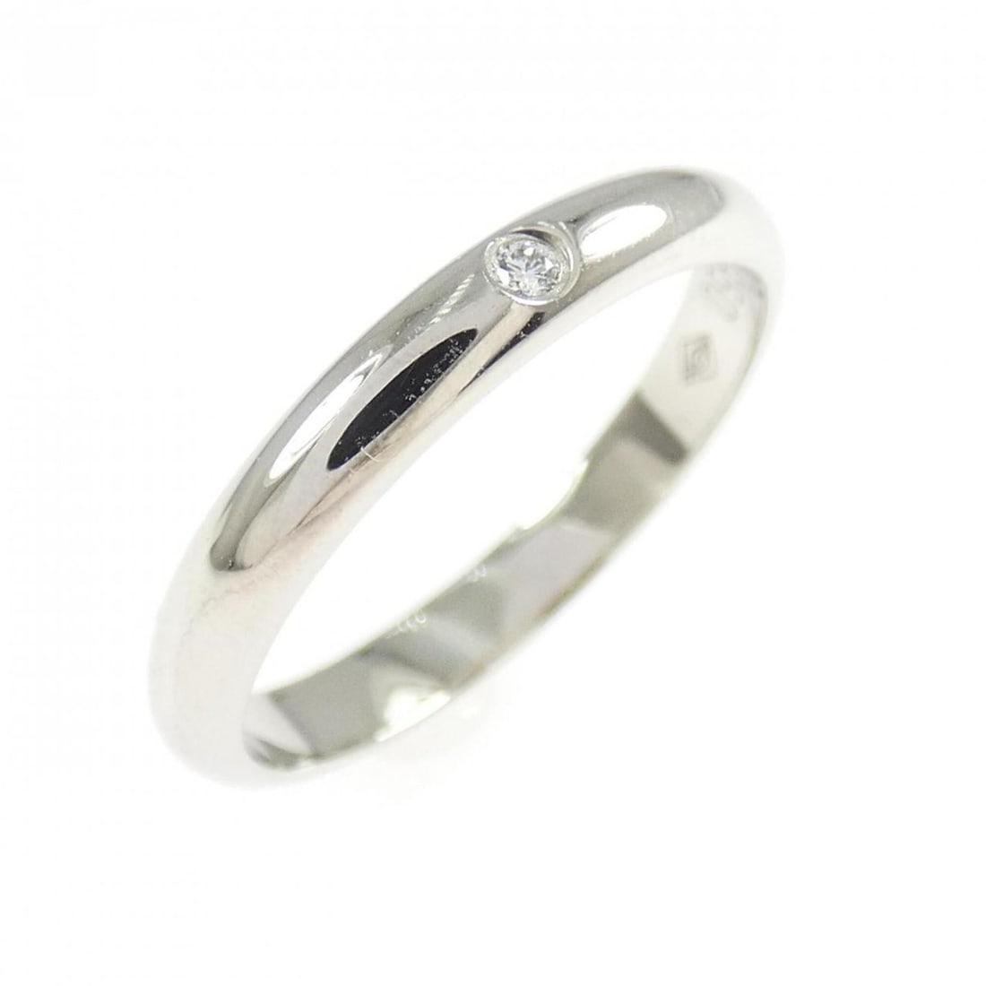 Cartier wedding ring: --- Catalog ---Category: SizeUS Size: 4.5Brand Size: 48Category: DesignType: Band ringGender: WomenMaterial: Platinum 950Category: GeneralBrand: Cartier--- Item List ---Section: ConditionRanking: