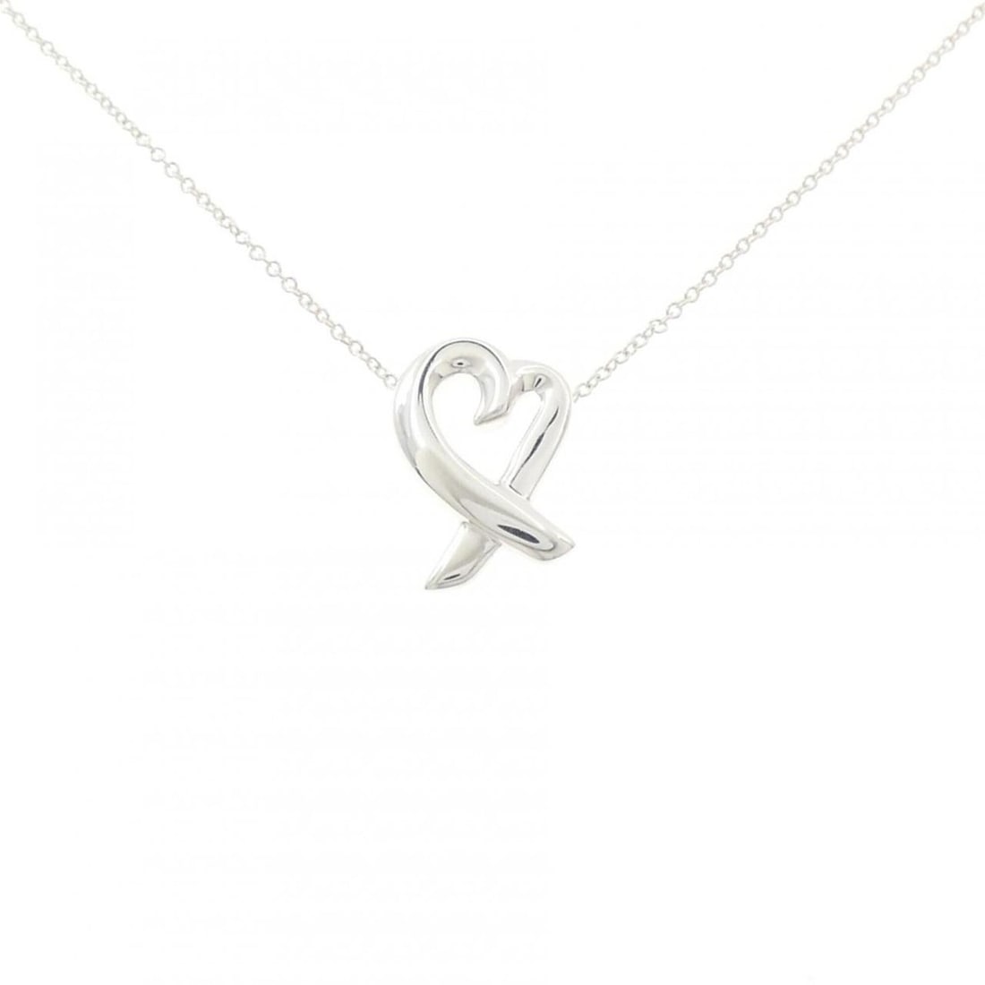 Tiffany Loving Heart Small Necklace: --- Catalog ---Category: SizePendant Size: 15.9mm x 11.2mm / 0.62'' x 0.44''Neck Circumference: 41 cm / 16.14''Category: DesignGender: WomenMaterial: Silver 925Pendant Type: PendantNecklace Type: