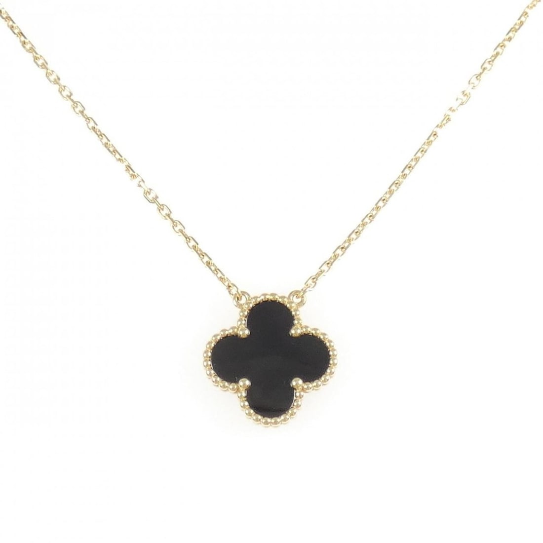 Van Cleef & Arpels Vintage Alhambra Necklace: --- Catalog ---Category: SizePendant Size: 14.5mm x 14.5mm / 0.57'' x 0.57''Neck Circumference: 37 cm - 42 cm / 14.56'' - 16.53''Category: DesignGender: WomenMaterial: Yellow gold (18K)Pendant Type: P